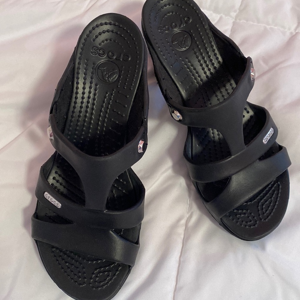 Croc wedges
